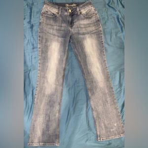 Wrangler Boot Cut Jeans,Size 3/32. Mid rise & stretchy! Medium wash.